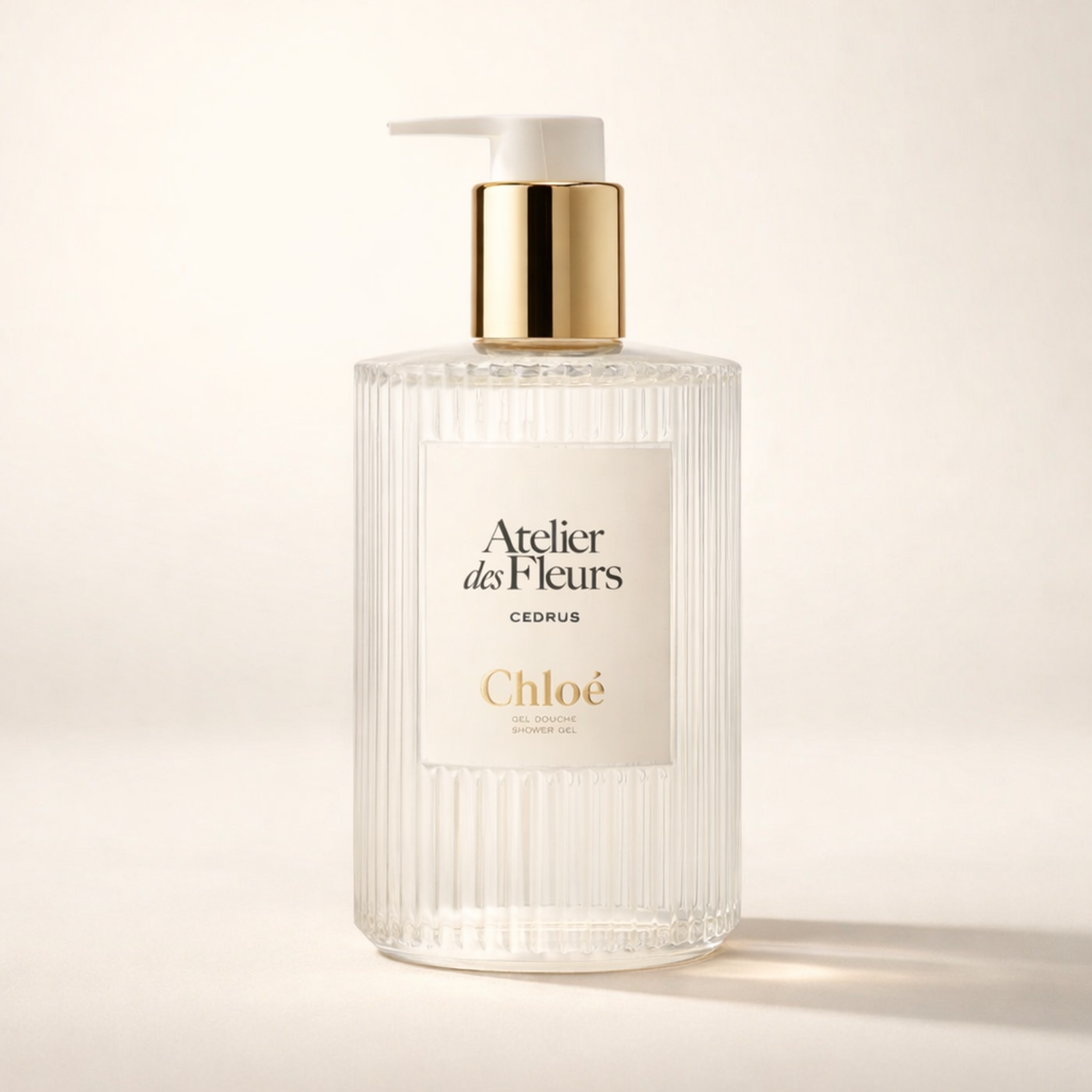 Chloe Atelier Des Fleurs Cedrus Shower Gel low three-quarter hero gallery showcase