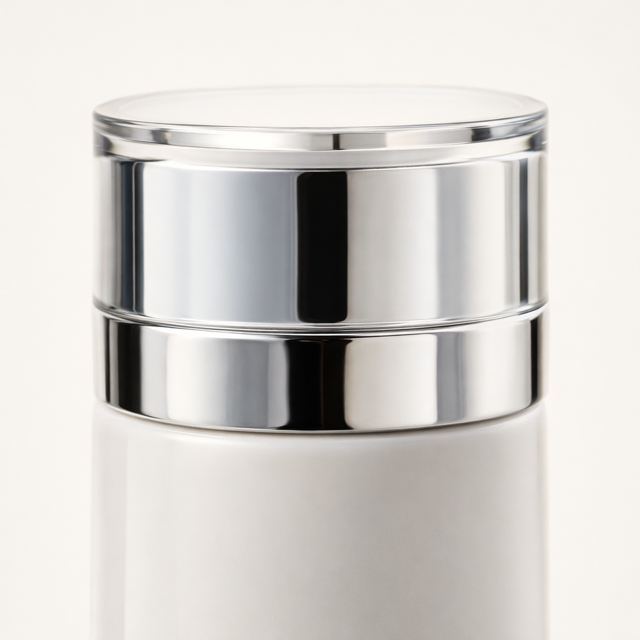Oscar De La Renta Alibi Eau Sensuelle Body Lotion cap macro detail gallery showcase