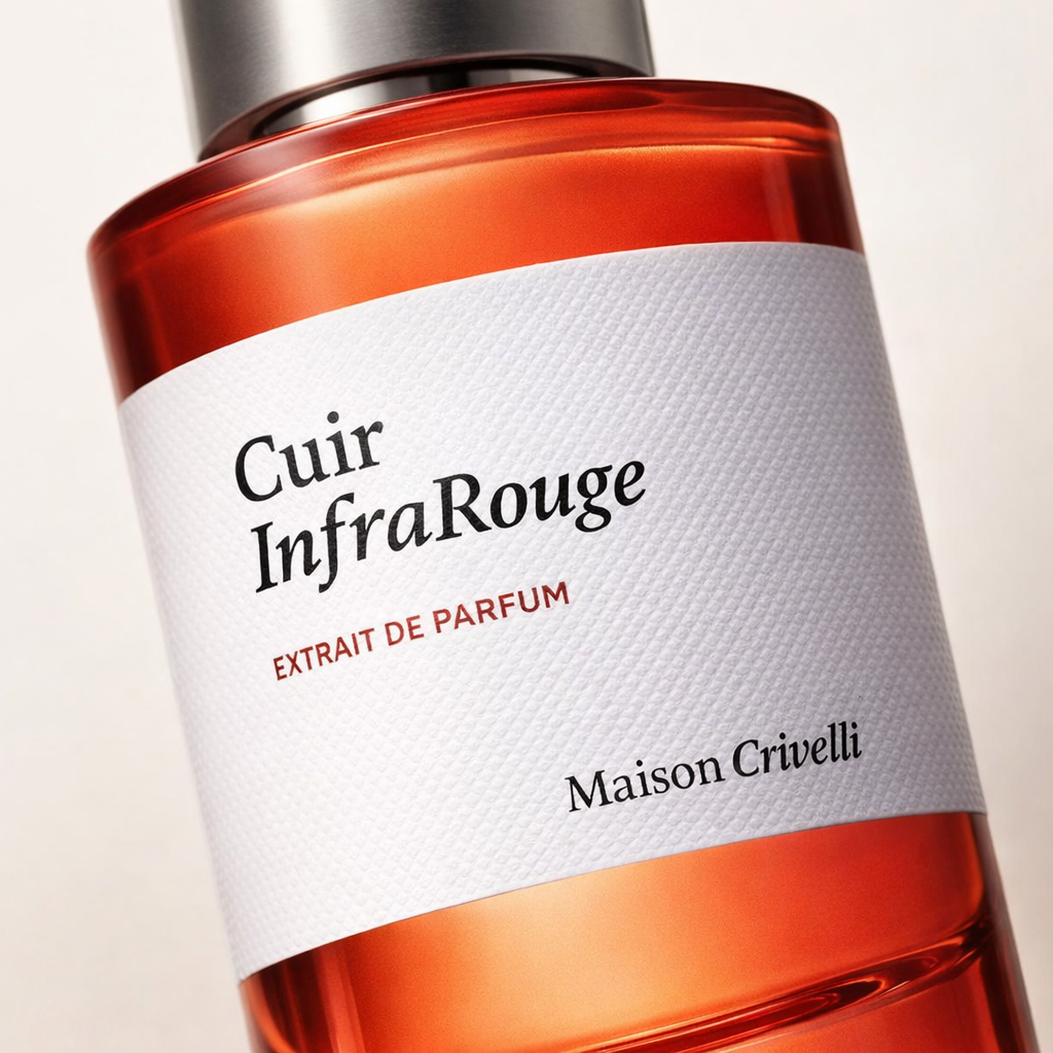 Maison Crivelli Cuir Infrarouge Extrait de Parfum macro label detail gallery showcase