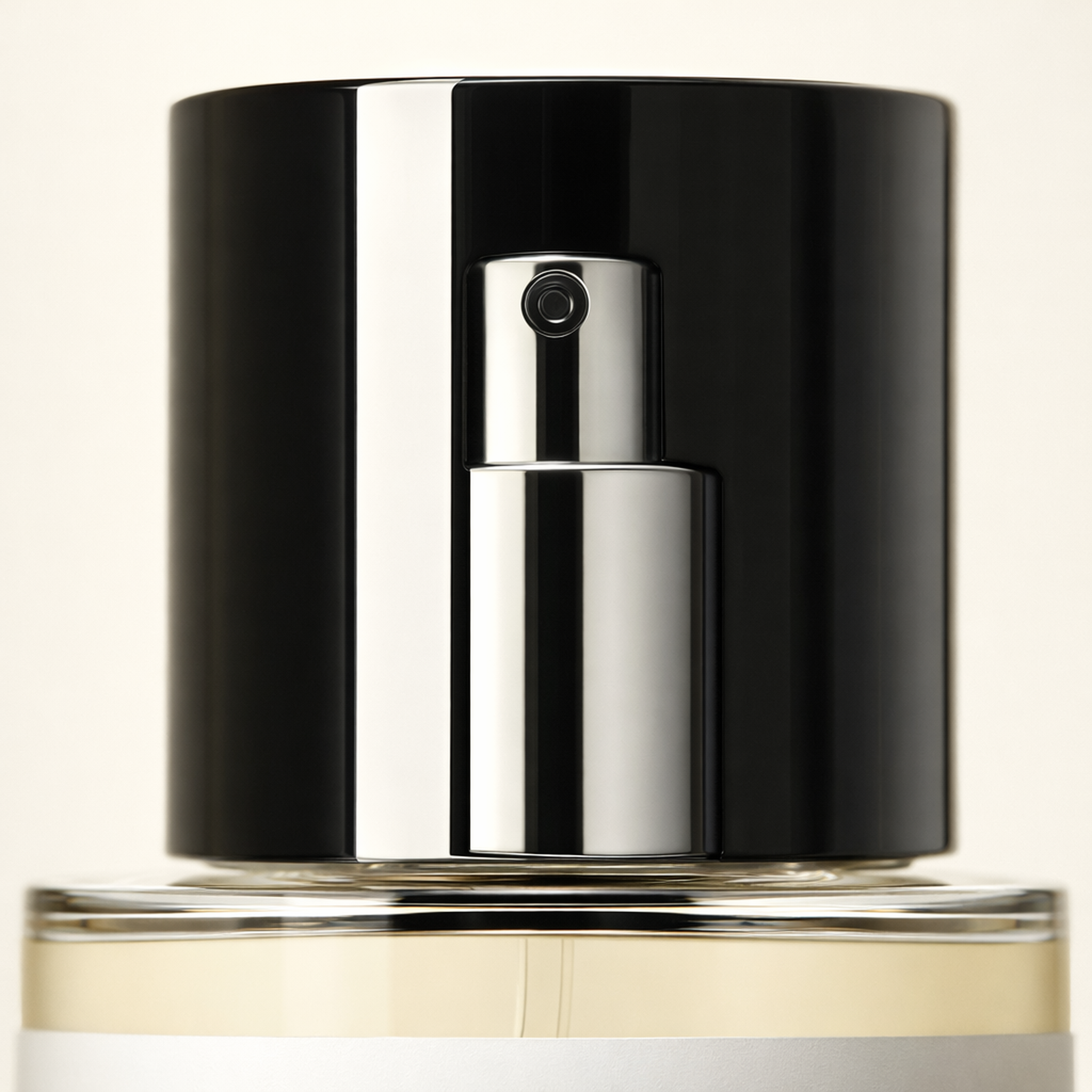 Frederic Malle Promise Hair Mist cap macro detail gallery showcase