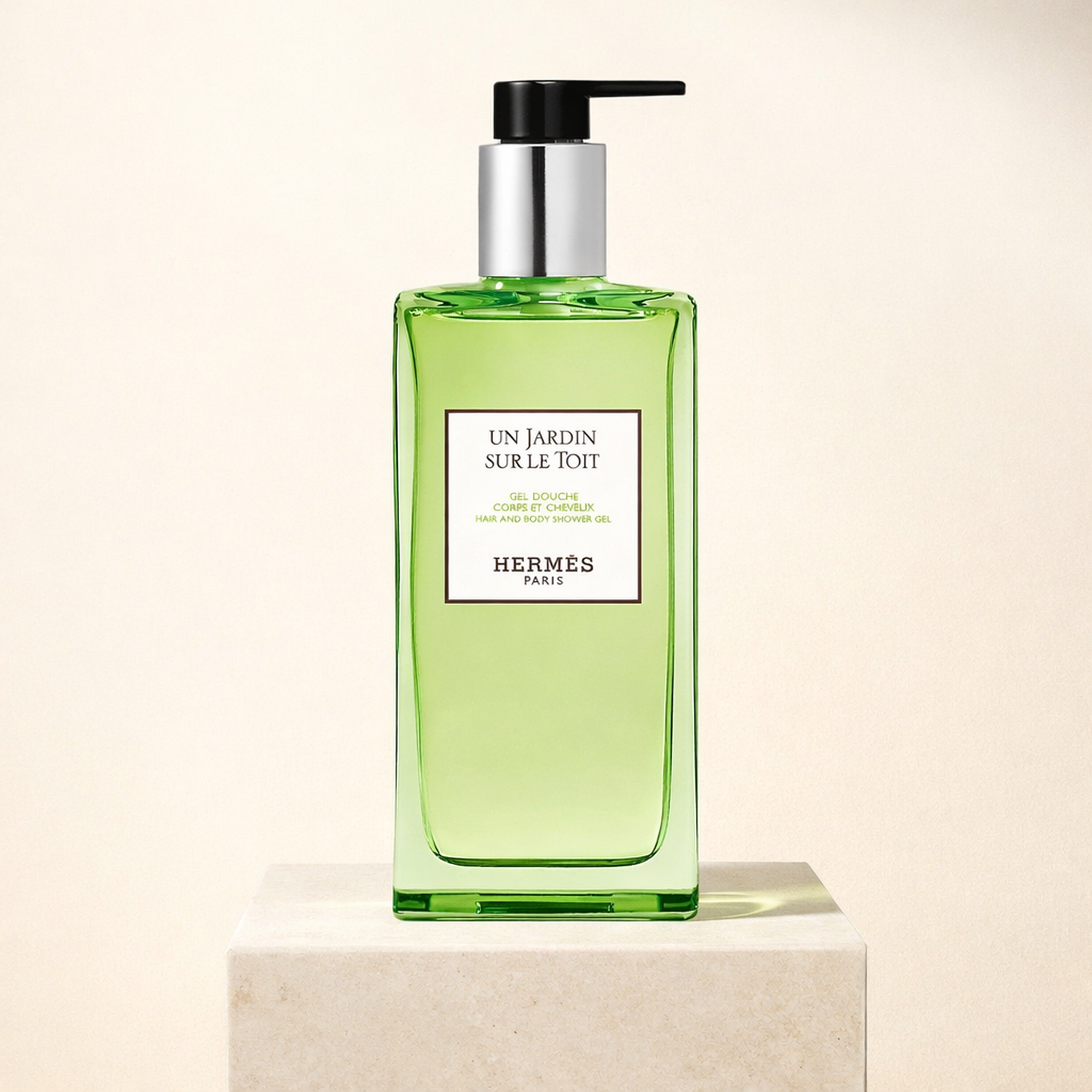 HERMÈS Un Jardin Sur Le Toit Shower Gel upright pedestal gallery showcase