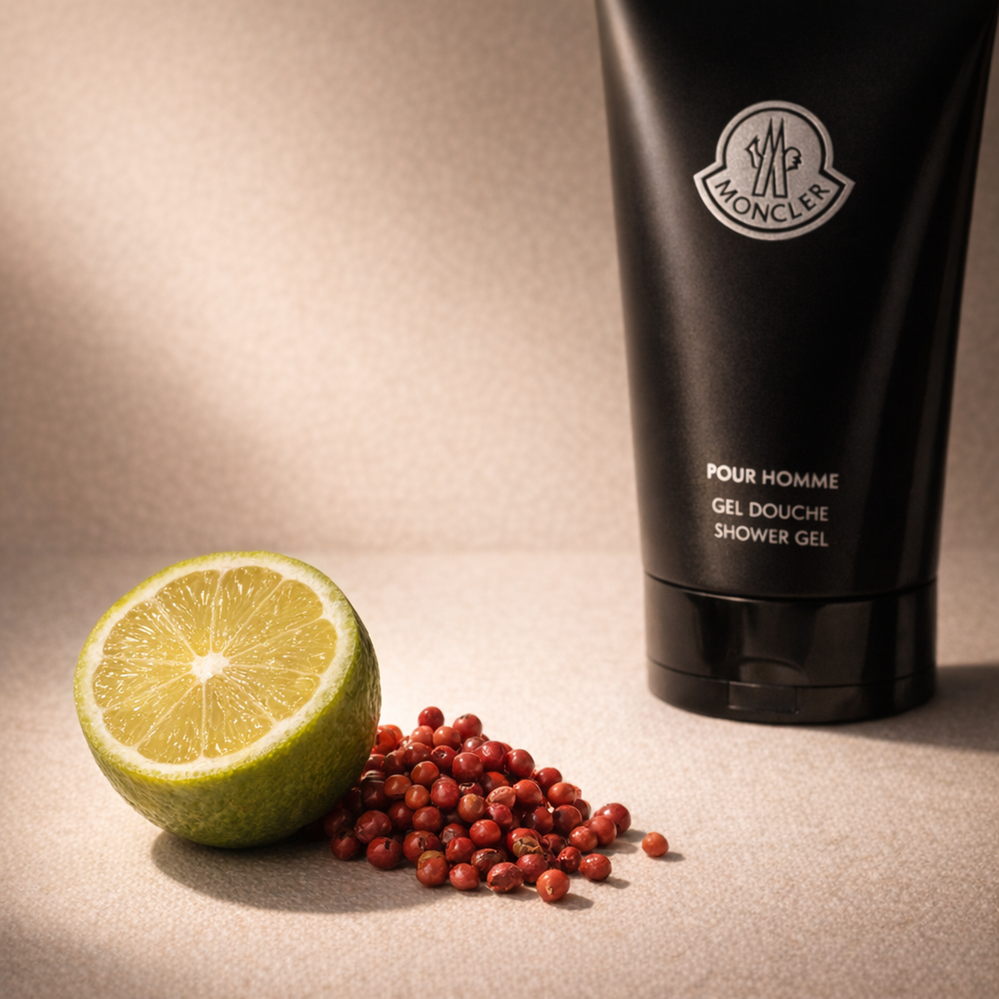 Moncler Sunrise Pour Homme Shower Gel fragrance notes image