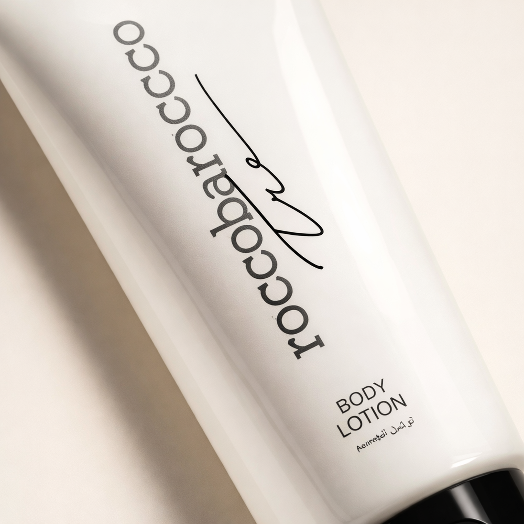 Roccobarocco Tre Body Lotion macro label detail gallery showcase